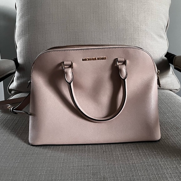 Michael Kors Handbags - Micheal Kors crossbody bag pink